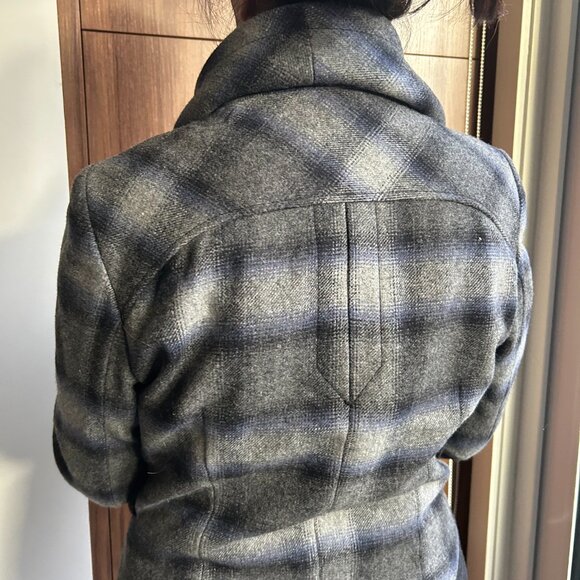 Guess Women's Jacket - Picture 2 of 5